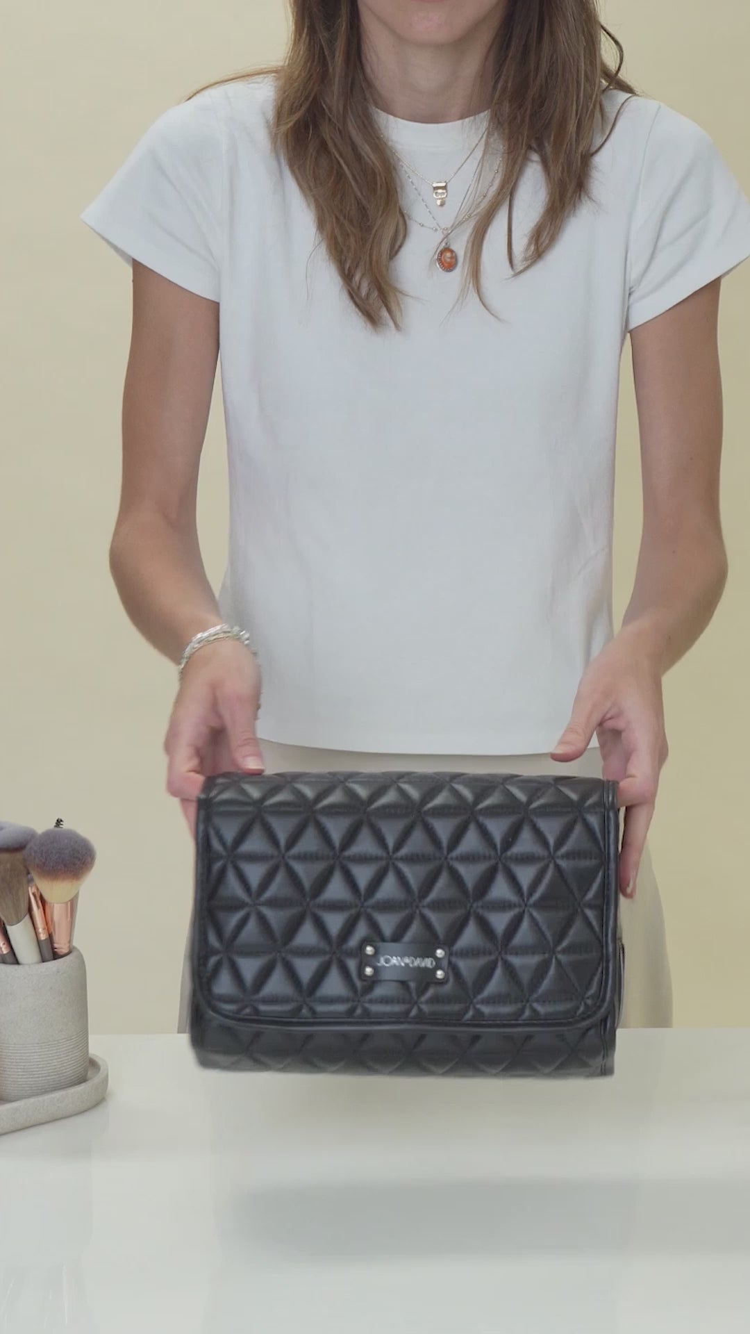 Joan & David The Triangle Quilted Roll Hanging Toiletry Bag - Thumbnail 5